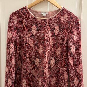 100% Fine Cashmere Sweater Size M Snake Print Crewneck Soft Cozy Burgundy Pink